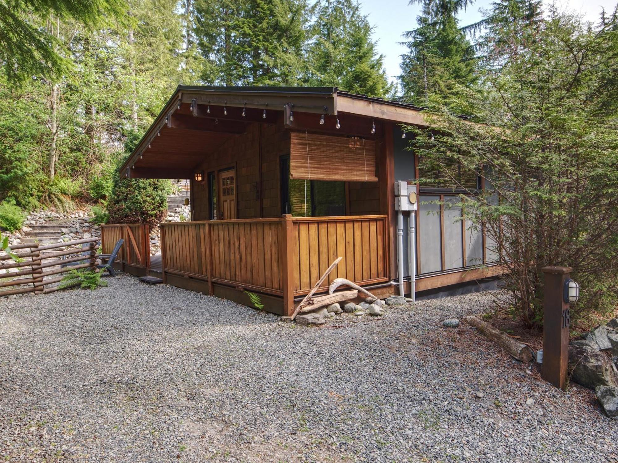 Handsome Dan'S Vacation Cottage Rentals Port Renfrew Habitación foto